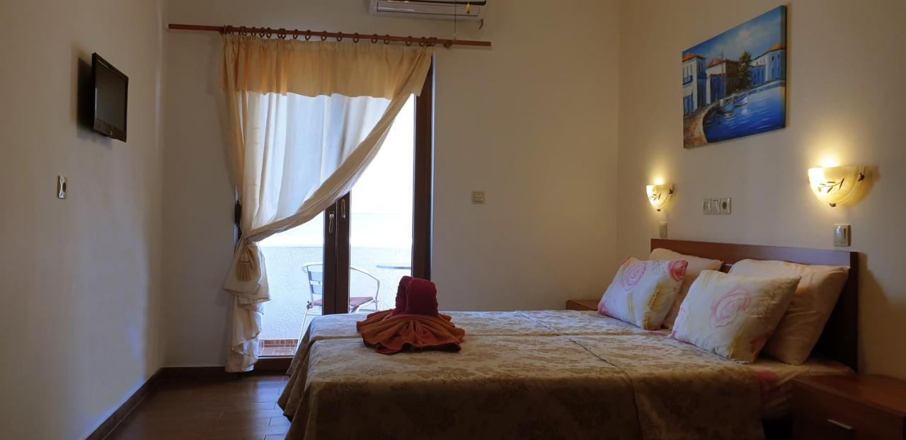 Apollo Studios Livadia  Екстериор снимка